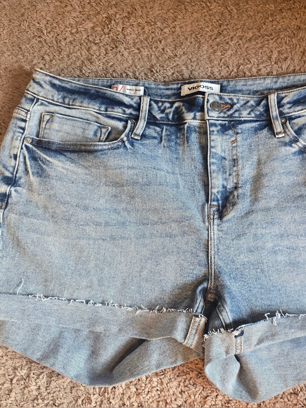 Vigoss Marley Distressed Cuffed Denim Shorts Light Wash Women Size 18 4" Inseam